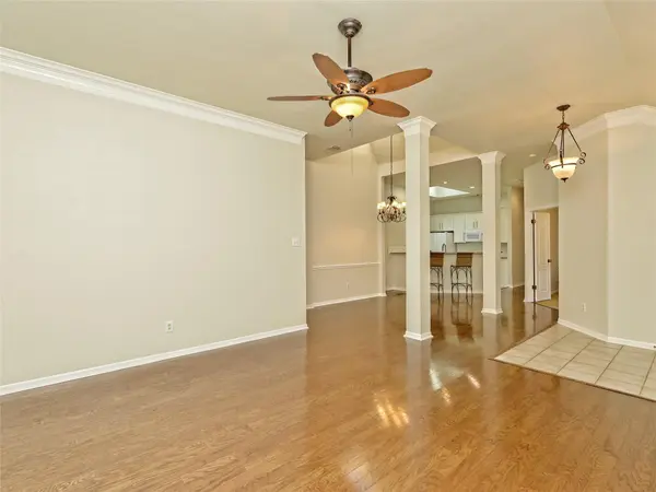 11 Troon DR, Austin, TX 78738