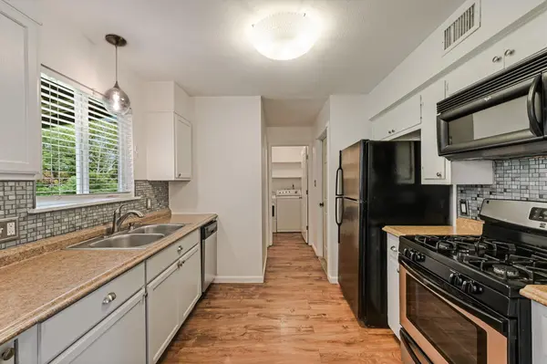 4904 Creekline DR, Austin, TX 78745