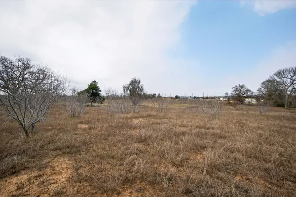 701 Old Colony Line RD, Dale, TX 78616