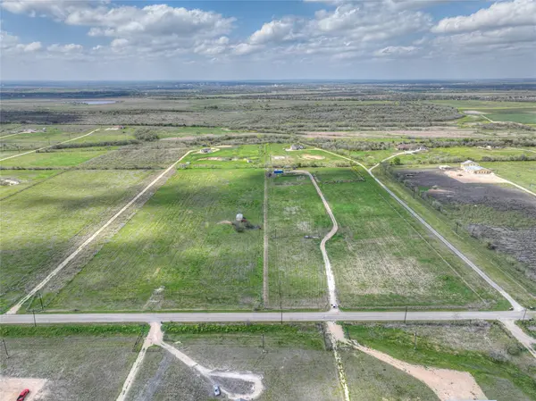 1492 Scull RD, San Marcos, TX 78666