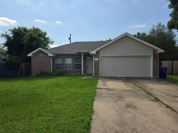 305 China CV, Elgin, TX 78621