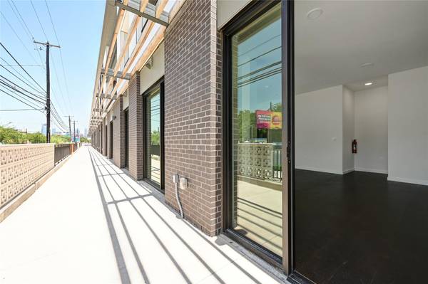 2209 S 1st ST #107, Austin, TX 78704