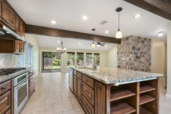 4806 Canyonbend CIR, Austin, TX 78735