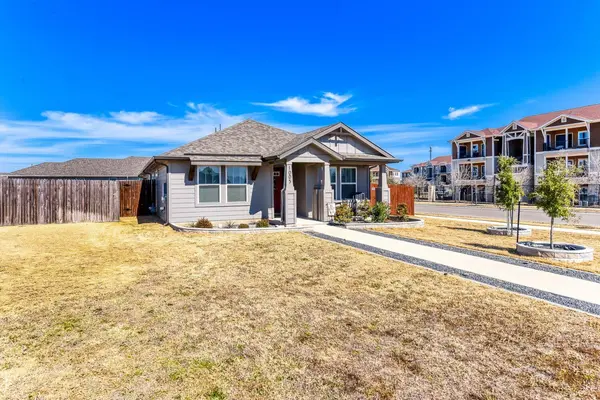 1005 Main ST, Hutto, TX 78634