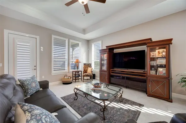 102 Pointer LN, Georgetown, TX 78633