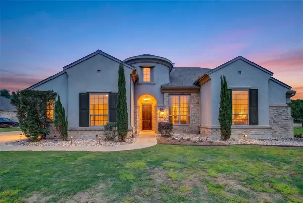 312 Flintlock DR, Leander, TX 78641