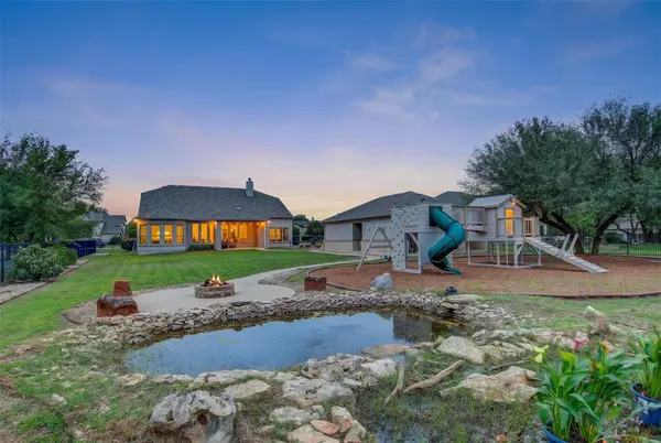 312 Flintlock DR, Leander, TX 78641