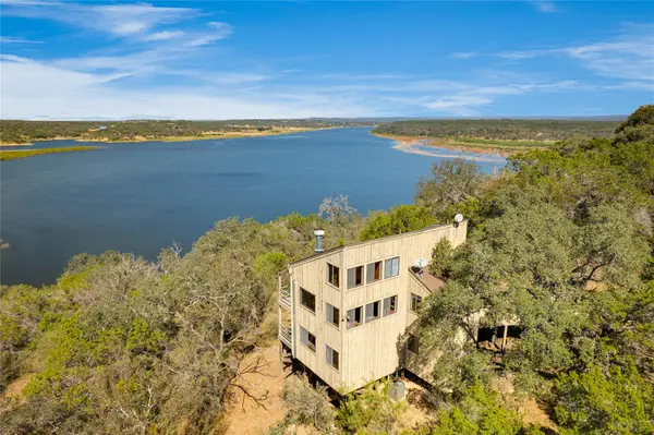 501 Coventry RD, Spicewood, TX 78669