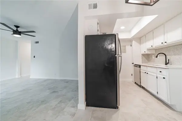 2600 Penny LN #118, Austin, TX 78757