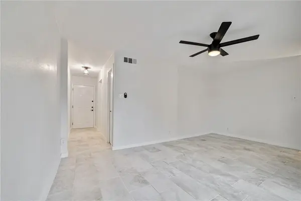 2600 Penny LN #118, Austin, TX 78757