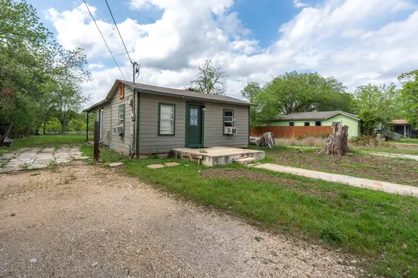 1130 Gravel ST, San Marcos, TX 78666