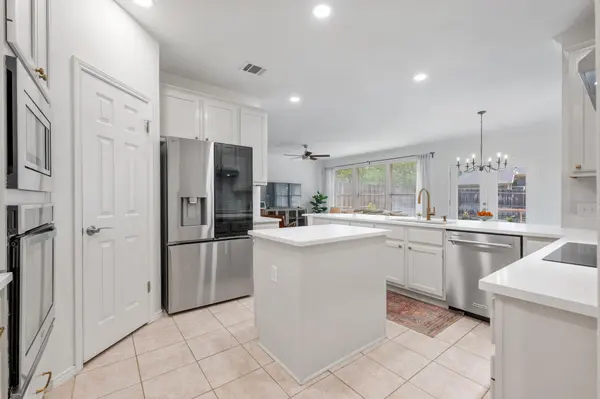 11817 Lake Stone DR, Austin, TX 78738
