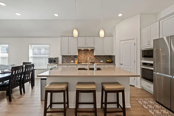 613 Sugar Cane RD, Buda, TX 78610