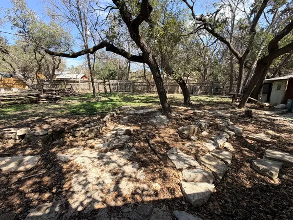 207 Hub DR, Wimberley, TX 78676