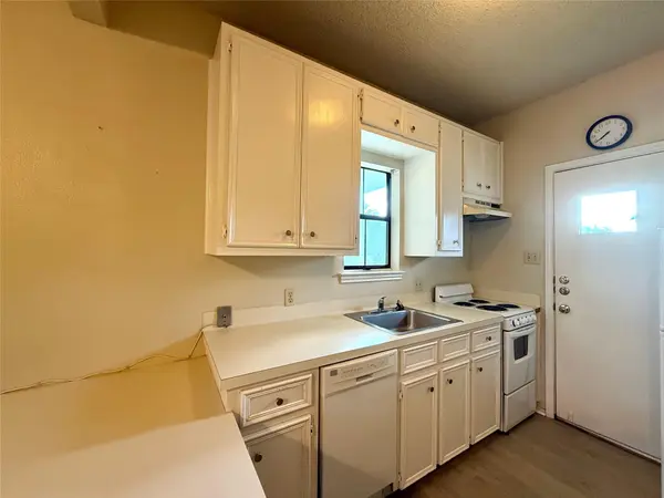 4401 Speedway #305, Austin, TX 78751
