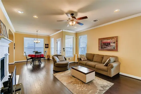 11929 Terraza CIR #TH37, Austin, TX 78726