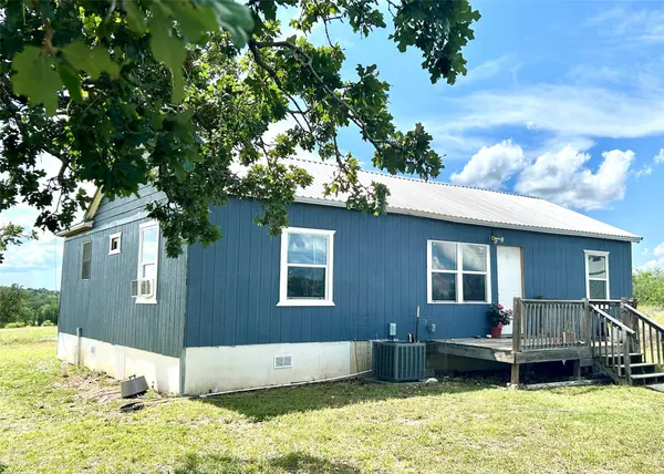 136 Fm 2239 RD, Paige, TX 78659