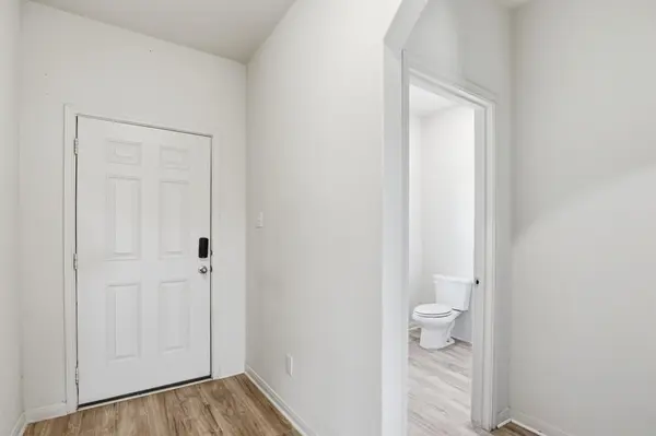 300 Hyacinth WAY, Jarrell, TX 76537