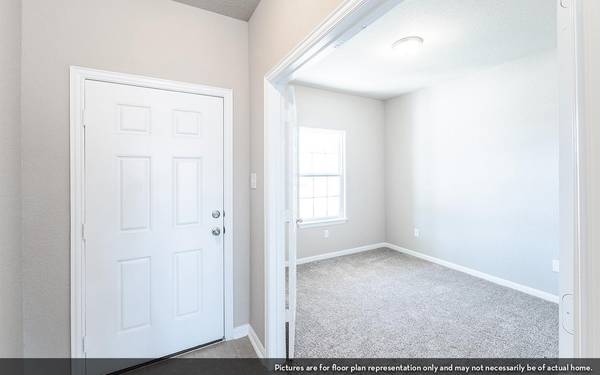 217 Lina WAY, Seguin, TX 78155