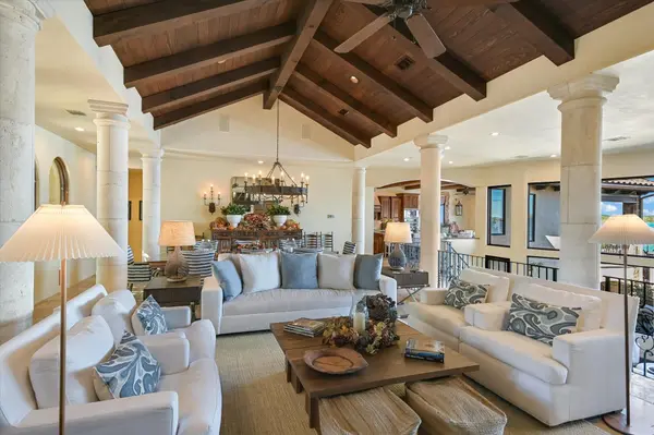 120 Applehead Island DR, Horseshoe Bay, TX 78657