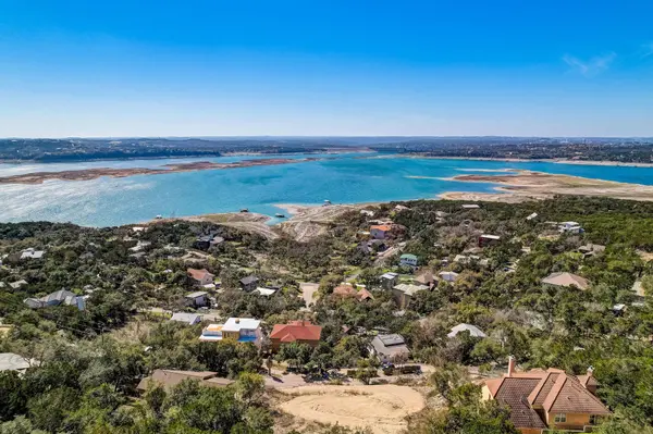 14000 & 14002 Skyline DR, Austin, TX 78732