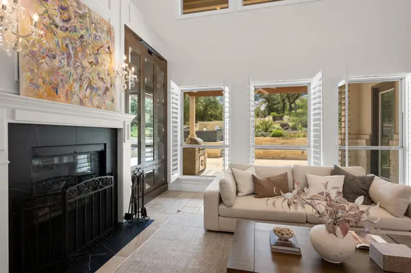 310 Bella Montagna CIR, Austin, TX 78734
