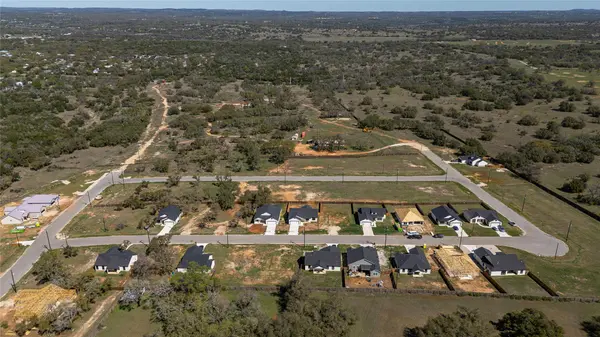 203 Legacy Oaks Ranch DR, Johnson City, TX 78636