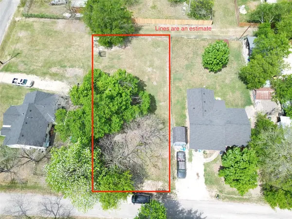 303 E Wolf ST, Granger, TX 76530