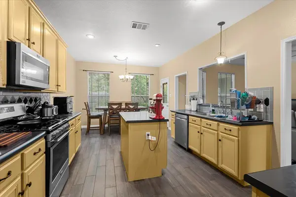 310 N Carriage Hills DR, Georgetown, TX 78626