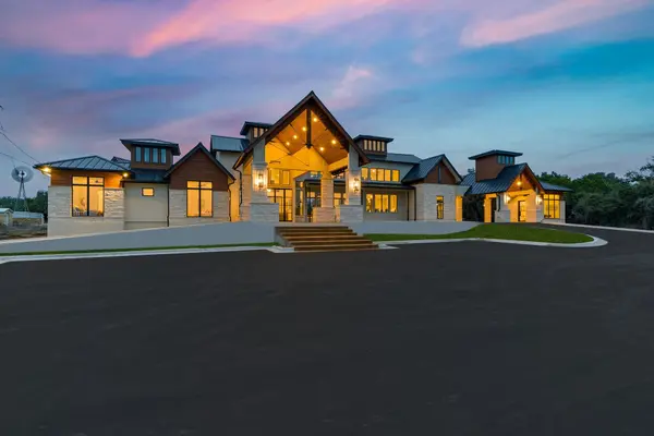 7505 E Us Highway 290, Johnson City, TX 78636