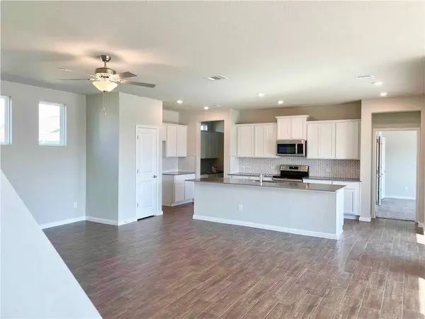 3017 Settlement DR #32, Round Rock, TX 78665