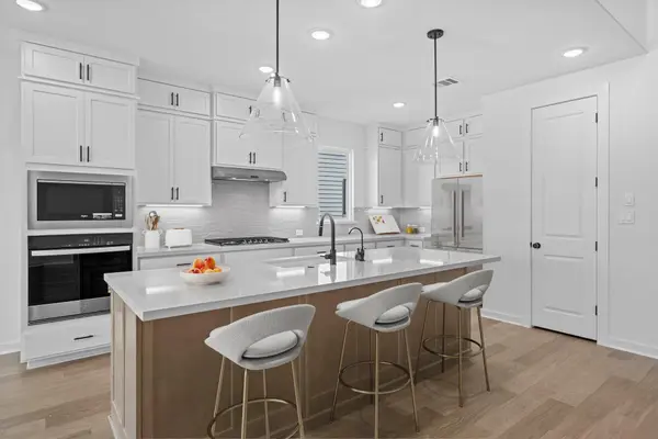 473 Sage Thrasher CIR, Dripping Springs, TX 78620