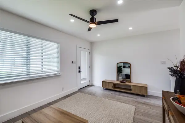 1200 E 52nd ST #204, Austin, TX 78723