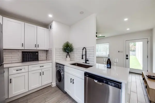 1200 E 52nd ST #204, Austin, TX 78723
