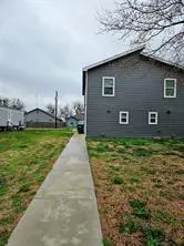 305 Anderson ST #A, Smithville, TX 78957