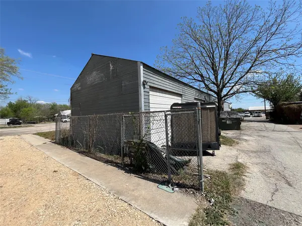 107 N Main ST, Kyle, TX 78640
