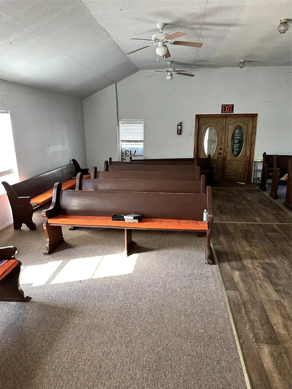 125 2nd Ave, Taylor, TX 76574