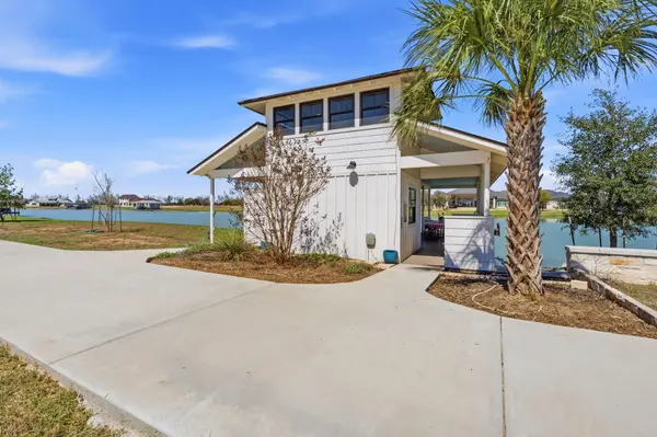 108 Lakeside CV, Martindale, TX 78655