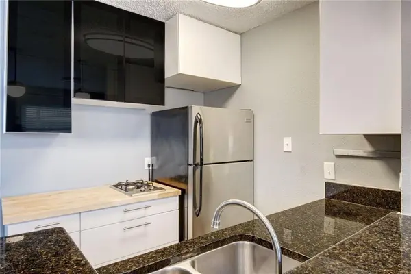 2401 Manor RD #127, Austin, TX 78722