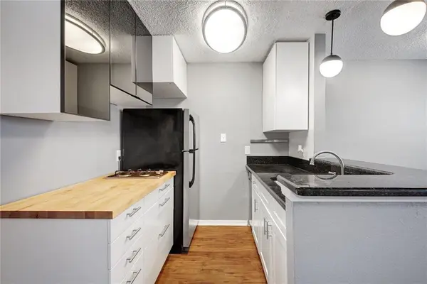 2401 Manor RD #127, Austin, TX 78722