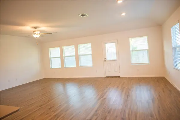 423 Bluejack WAY, Hutto, TX 78634