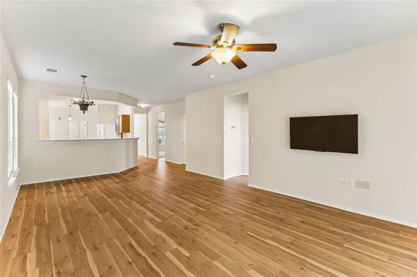 120 Bowie CIR, Georgetown, TX 78633