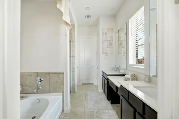 22604 Maidengrass LN, Lago Vista, TX 78645