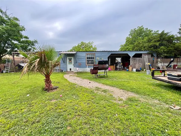 400 S Elliott ST, Thorndale, TX 76577