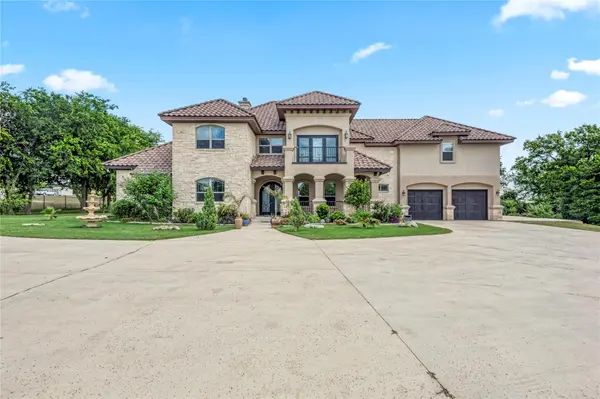 104 Spring Valley ST, Hutto, TX 78634