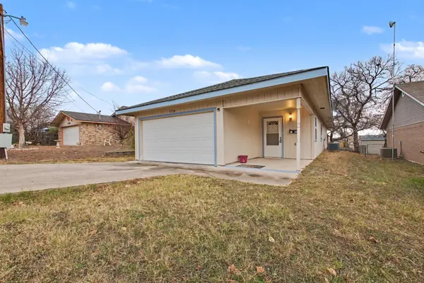 1720 Greenwood LN, Kingsland, TX 78639