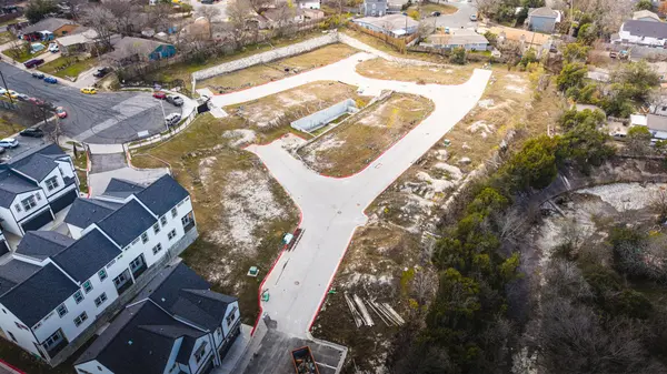 1300 McKie DR, Austin, TX 78752