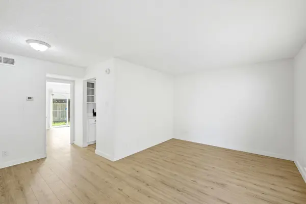 2319 Greenfield PKWY #108, Austin, TX 78741