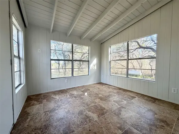 17501 W FM 150, Driftwood, TX 78619