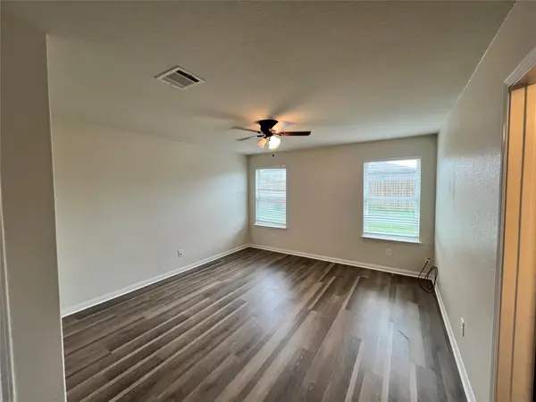 221 Koontz LOOP, Jarrell, TX 76537